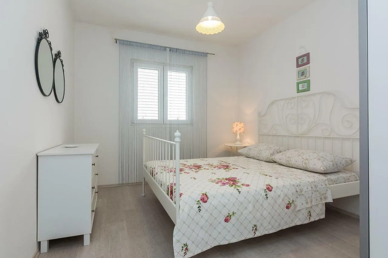 Apartments Mirko&Ana Bibinje